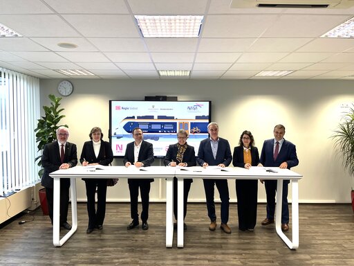 Unterzeichnung des ENORM-Verkehrsvertrages in Magdeburg.