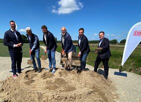 Spatenstich f&uuml;r den neuen Bahnhalt in Isenb&uuml;ttel